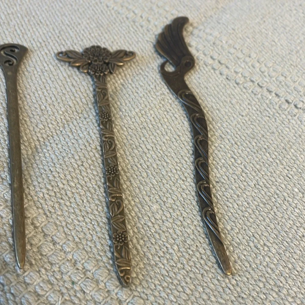 Set of 5 vintage inspired hair picks.